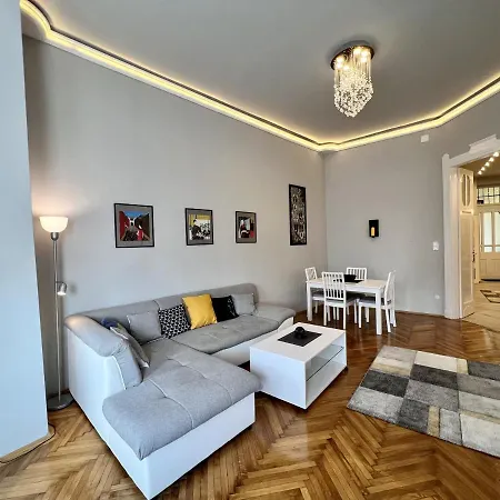 Apartment Krisztina *